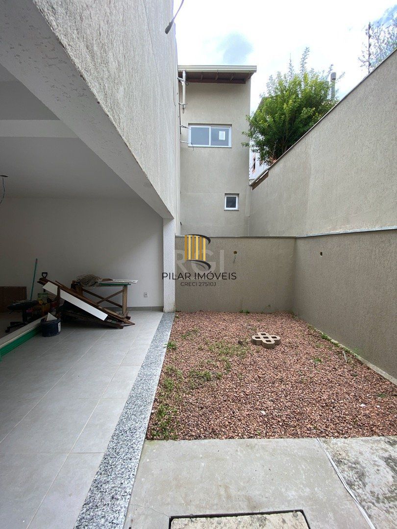 Casa Condominio para Venda - 195m², 3 dormitórios, sendo 1 suites, 2 vagas - Tristeza