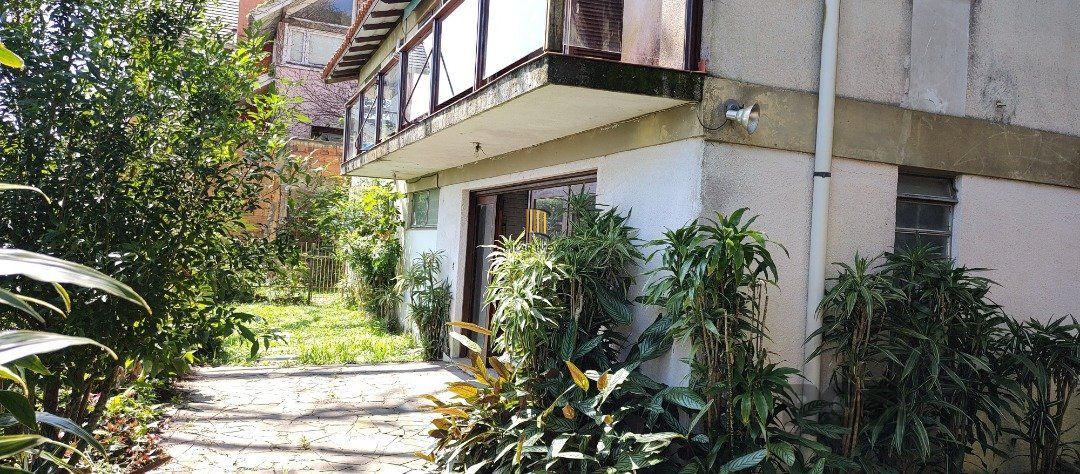 Casa com 4 quartos, suite, piscina, amplo terreno - Bairro Sétimo Céu
