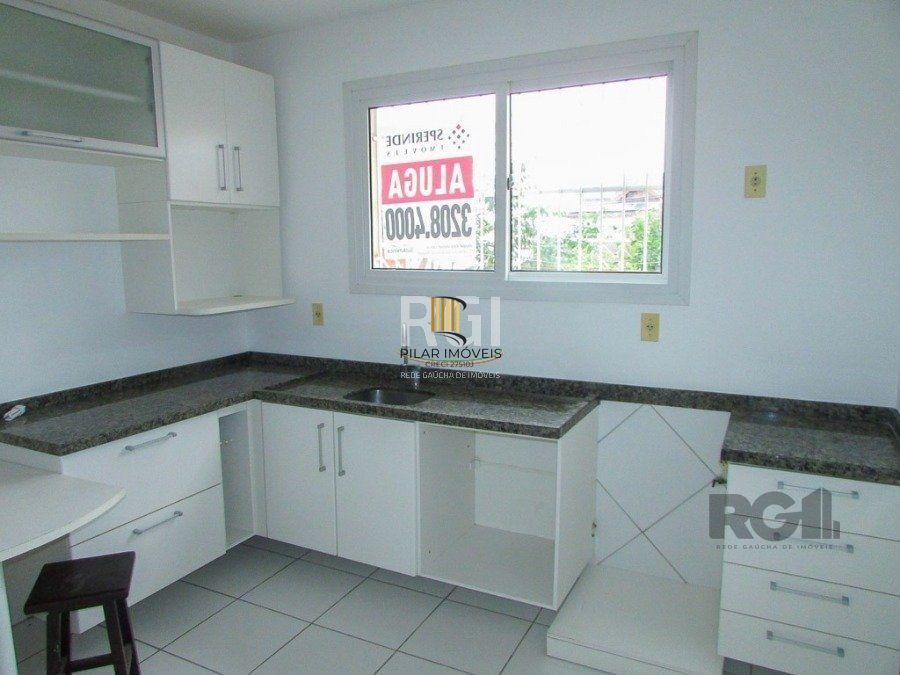 Casa em condomínio para Venda com 3 dormitórios, sendo 1 suites e 2 vagas no bairro Cristal
