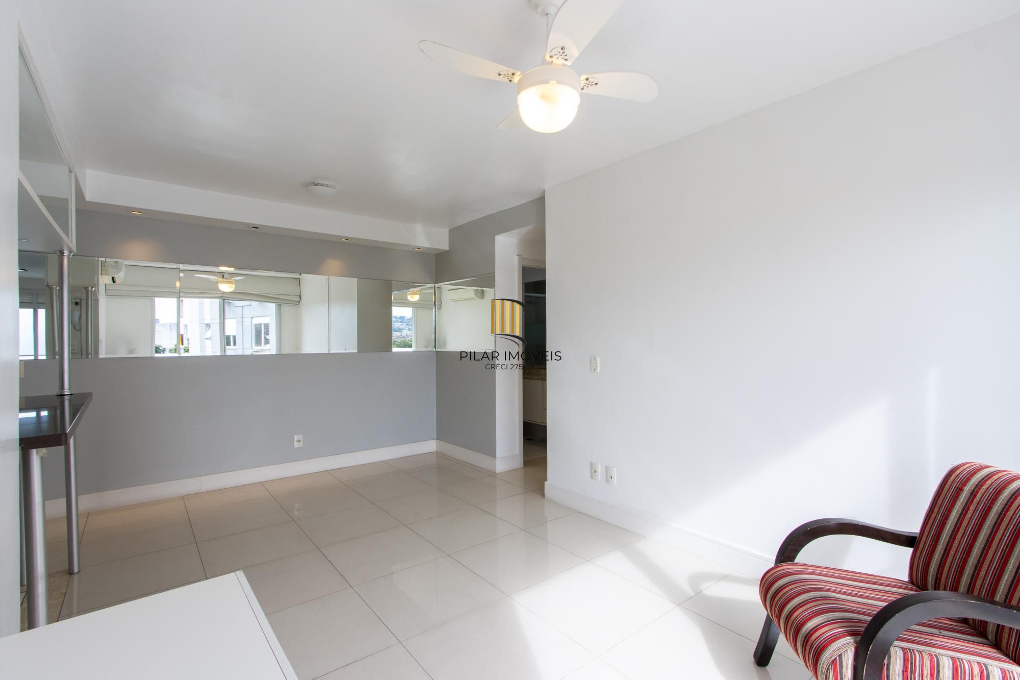 Apartamento no Bairro Cristal de 3 dormitórios,1 Suíte, Semi mobiliado com 1 vaga escriturada