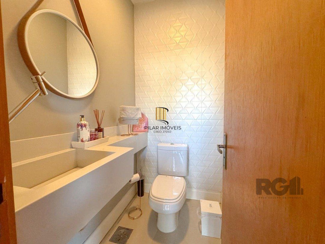 Casa para Venda - 135m², 3 dormitórios, sendo 1 suites, Hípica
