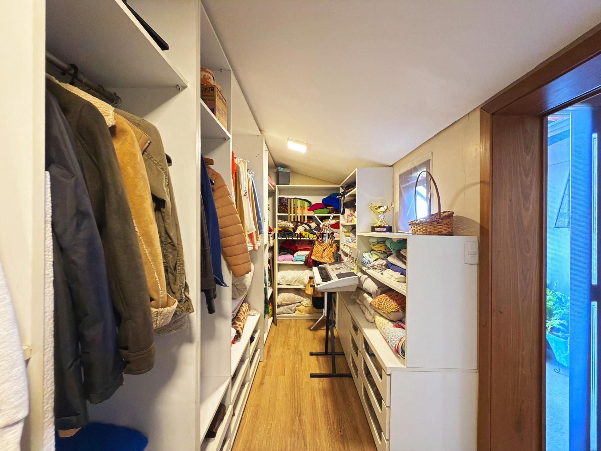 Casa em condomínio bairro Tristeza, com 185m² privativos.