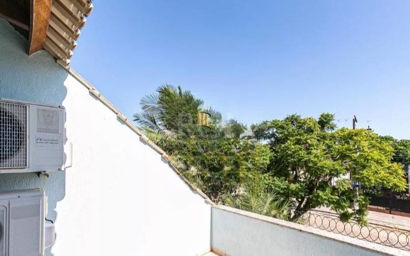 Casa para Venda - 336m², 4 dormitórios, sendo 1 suites, 2 vagas - Camaquã