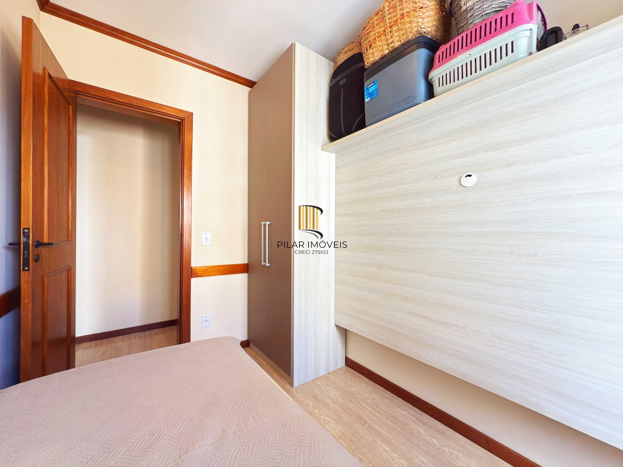 Apartamento de 2 dormitórios e 1 vaga de garagem no Centro Histórico.