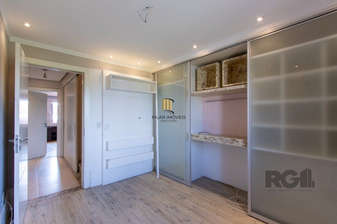 Casa Condominio para Venda - 384.33m², 3 dormitórios, sendo 1 suites, 3 vagas - Cristal