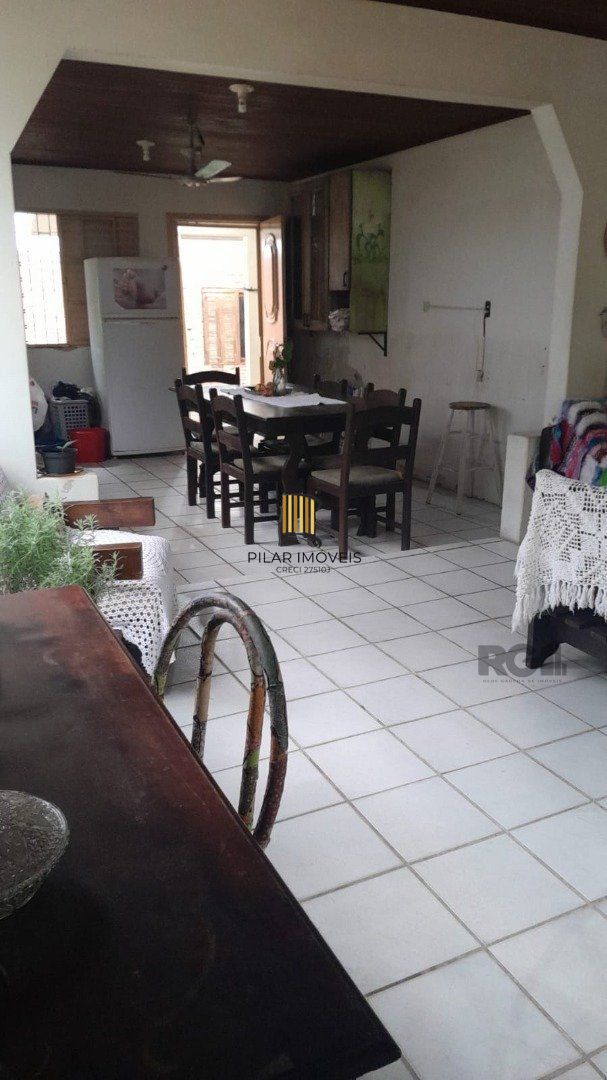 Casa 6 dormitórios no bairro Ponta Grossa