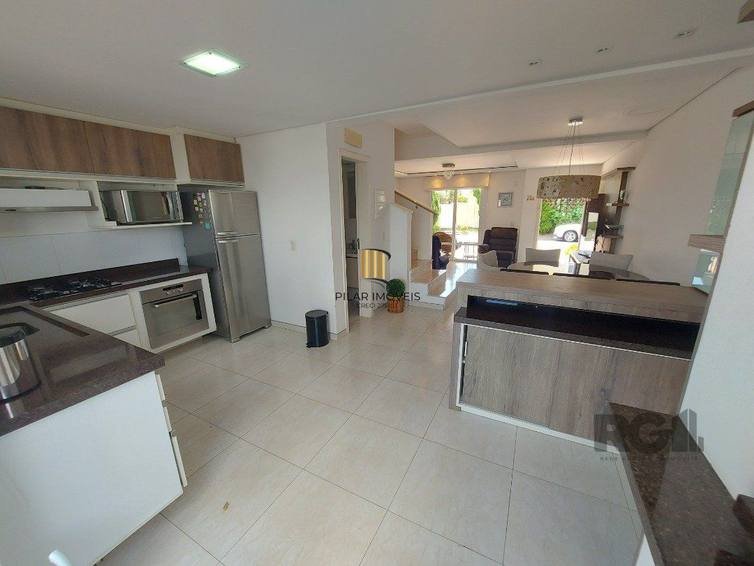 Casa em Condomínio Fechado com 3 quartos e 150m² privativos