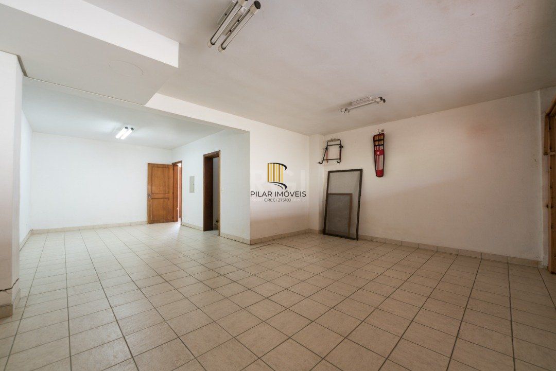Casa Condominio para Venda - 240m², 3 dormitórios, sendo 1 suites, 3 vagas - Tristeza