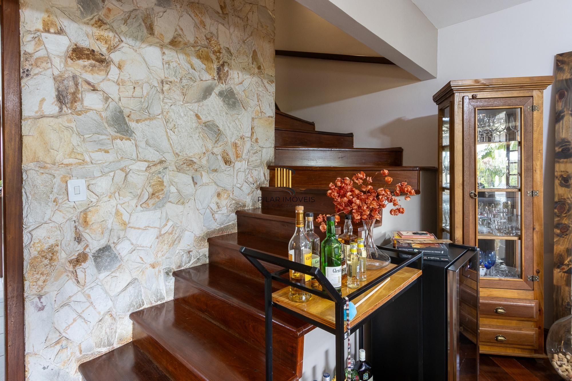 Casa Condominio para Venda - 175m², 3 dormitórios, sendo 1 suites, 4 vagas - Tristeza