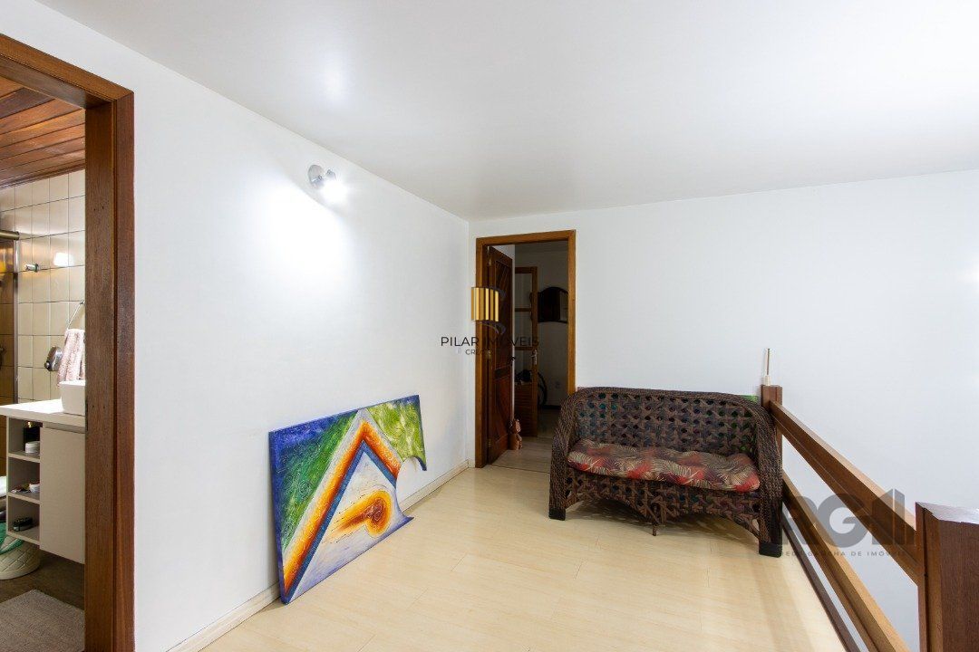 Casa 4 dormitórios no bairro Ipanema
