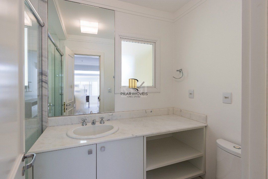Casa Condominio para Venda - 380m², 3 dormitórios, sendo 3 suites, 4 vagas - Pedra Redonda