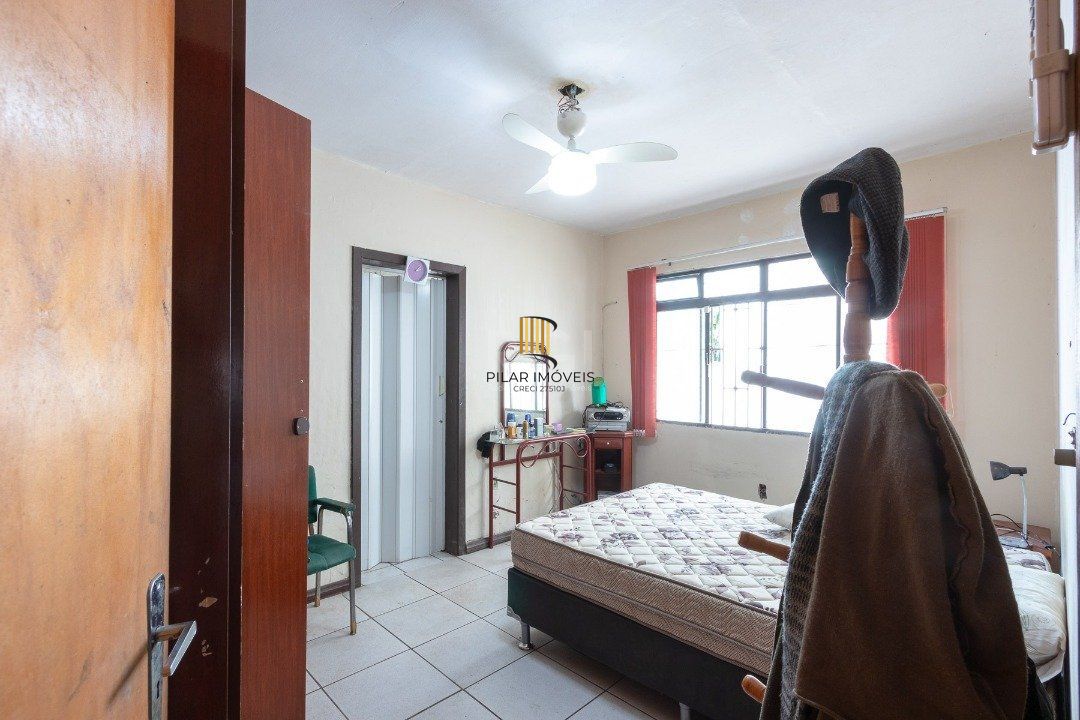 Casa para Venda - 149.99m², 6 dormitórios, sendo 2 suites, Nonoai