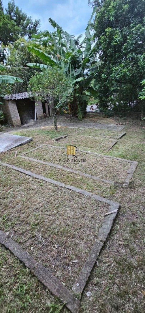 Casa para Venda - 350m², 5 dormitórios, sendo 1 suite, 6vagas - Cristal