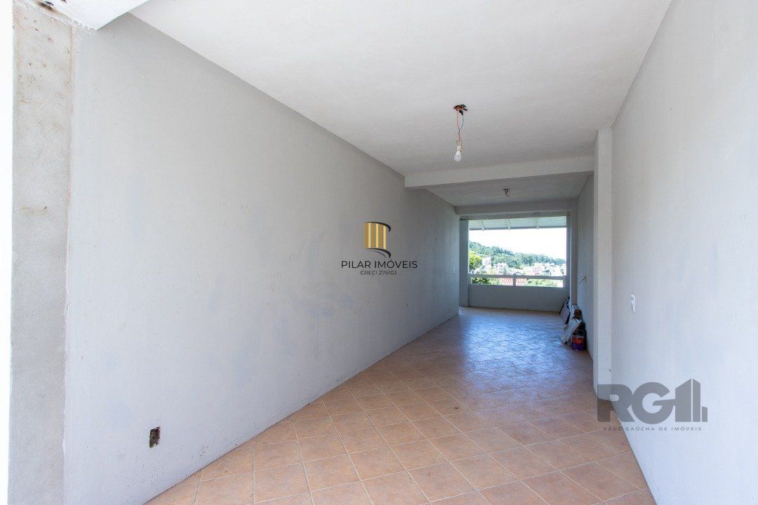 Sobrado novo,  4 quartos (1 suite), 440m² privativos - Bairro Guarujá