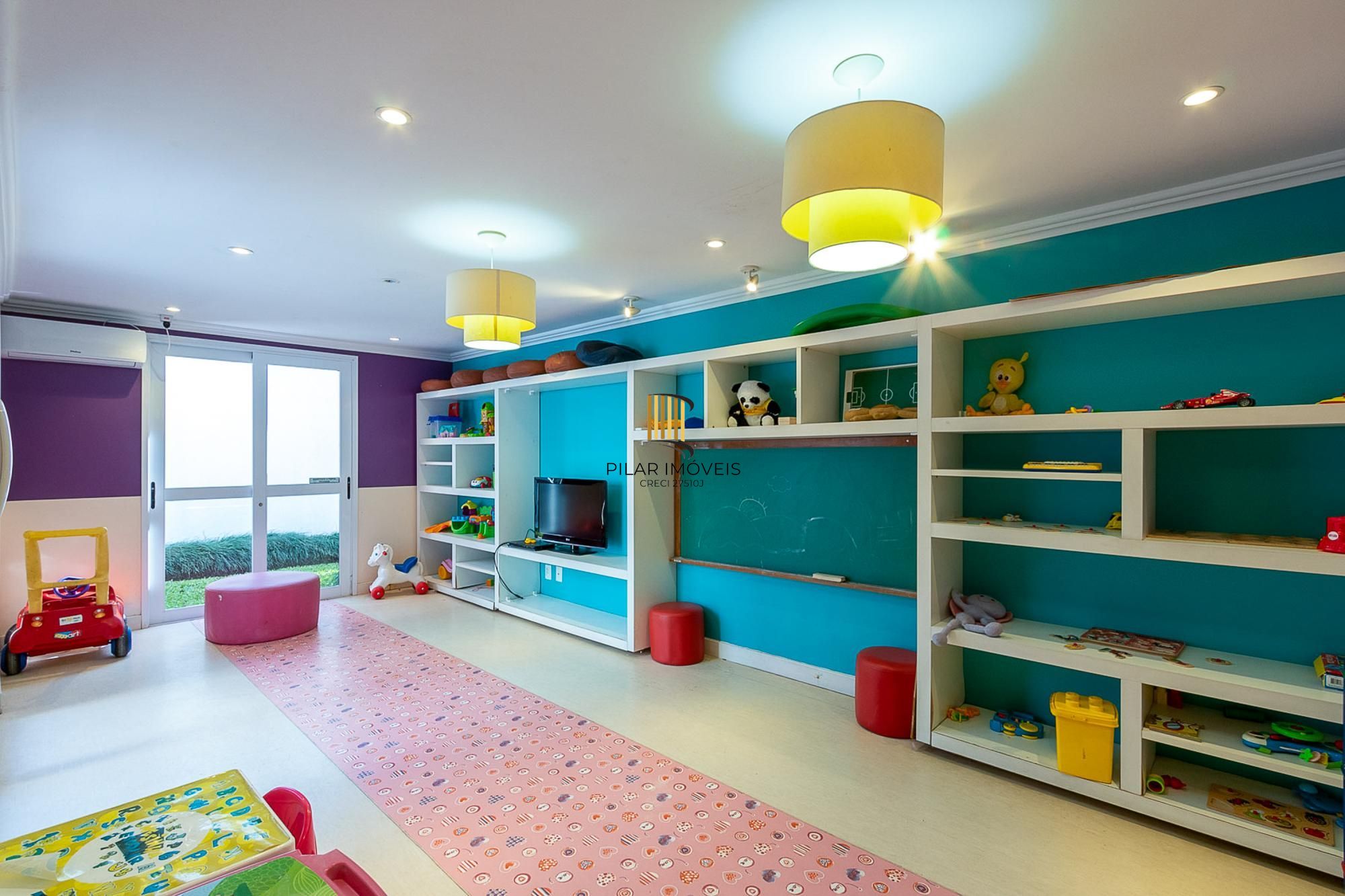 **Apartamento Mobiliado de 3 Quartos na Tristeza, Porto Alegre - Venda por R$ 595.000,00**