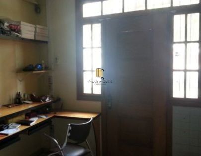 Casa para Venda - 330m², 5 dormitórios, sendo 1 suites, 7 vagas - Menino Deus