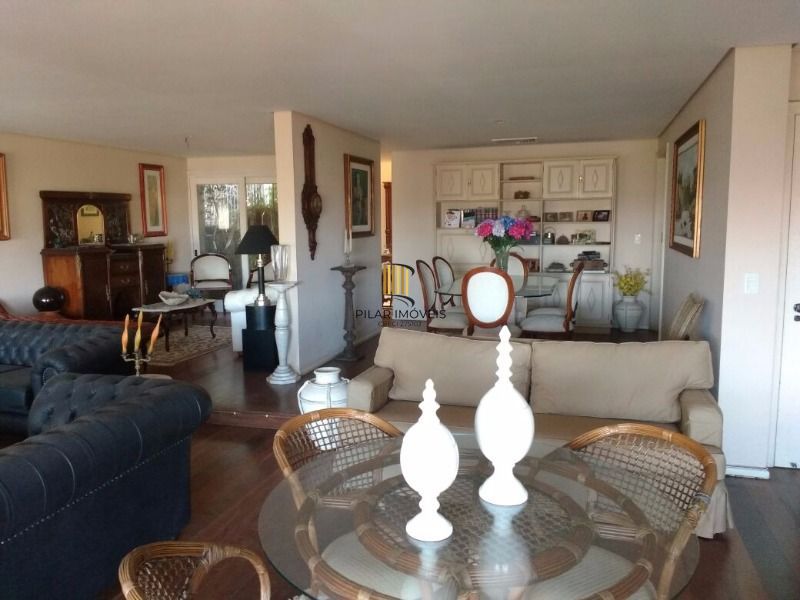 Casa para Venda - 350m², 3 dormitórios, 4 vagas - Vila Assunção