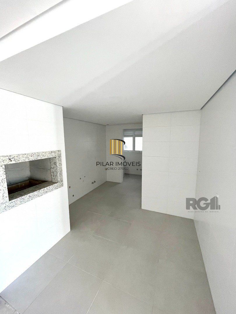 APARTAMENTO COM TERRAÇO PRÓXIMO AO LAS RAMBLAS EM ATLÂNTIDA