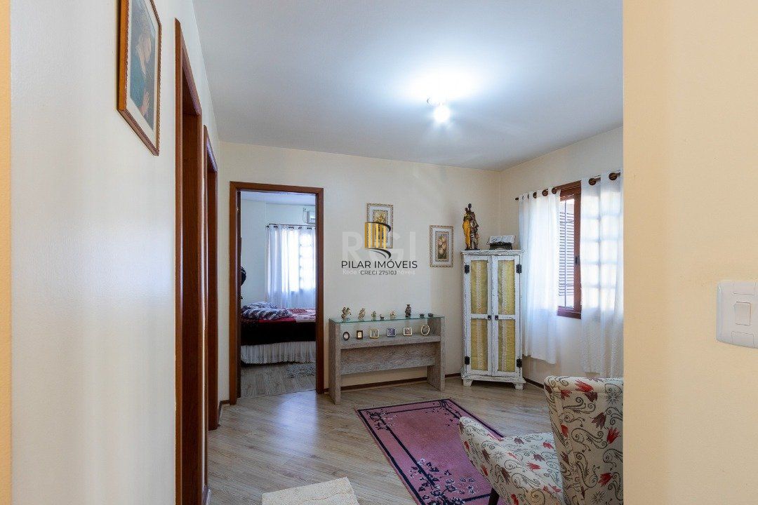 Casa com piscina para Venda , 4 quartos, sendo 1 suite, 3 vagas
