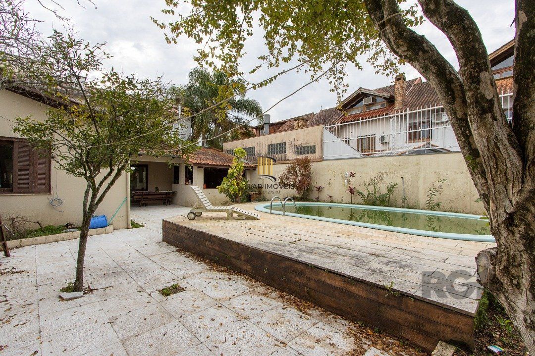 Casa 3 dormitórios no bairro Ipanema