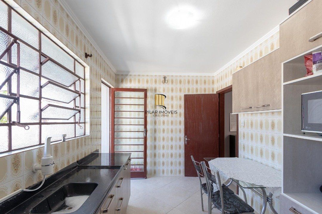 Casa para Venda - 110m², 2 dormitórios, sendo 1 suíte, 3 vagas - Espirito Santo