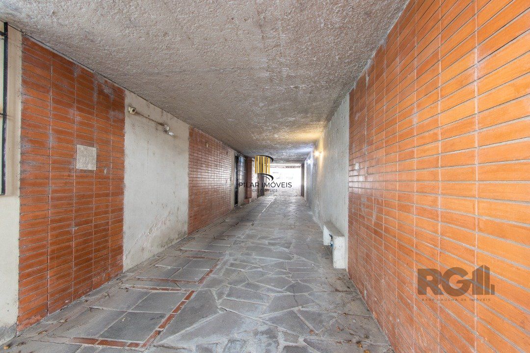 Apartamento de  186,66m2, 4 dormitórios, 1 suíte, 3 banheiros, 4 vagas,no bairro Rio Branco.
