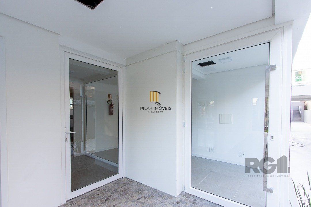 Cobertura para Venda - 214.34m², 3 dormitórios, sendo 3 suites, 2 vagas - Tristeza