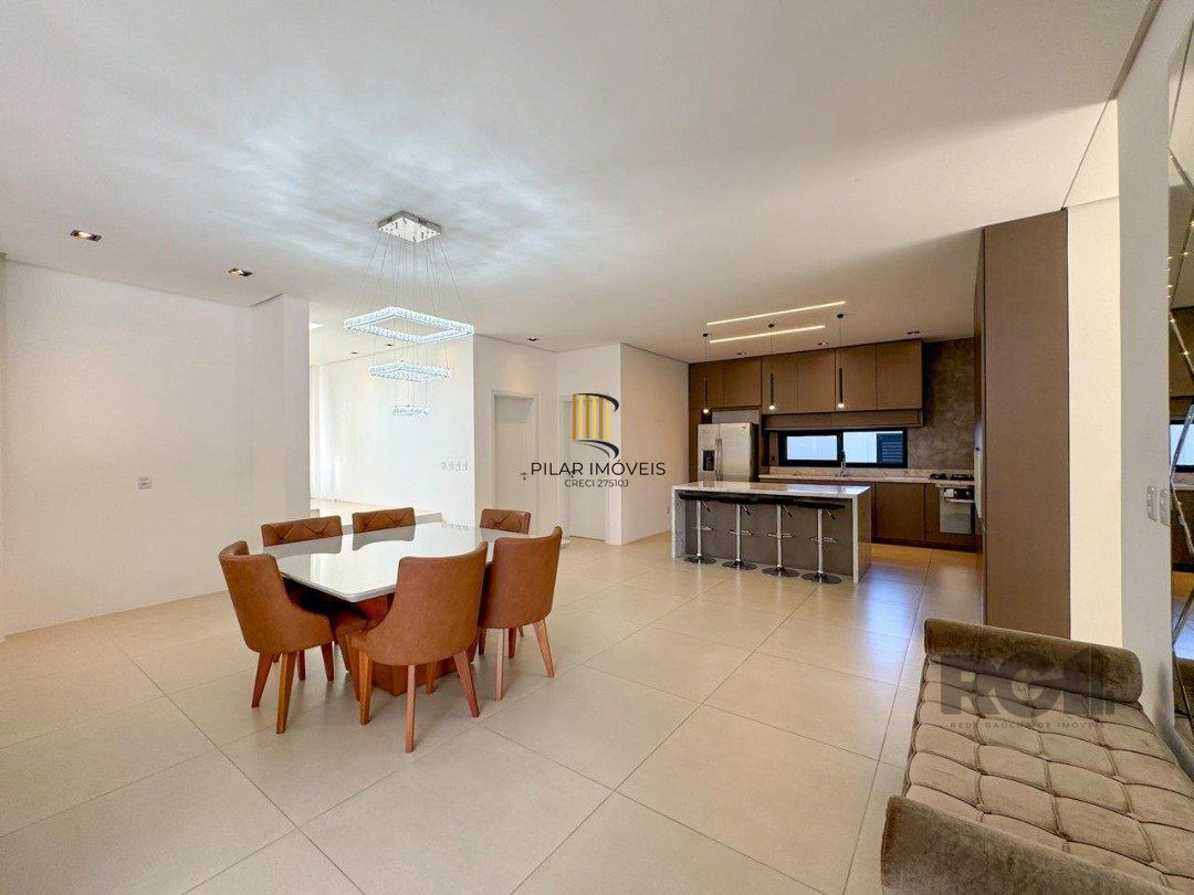 Casa Condominio para Venda - 340m², 4 dormitórios, sendo 4 suites, 4 vagas - Alphaville