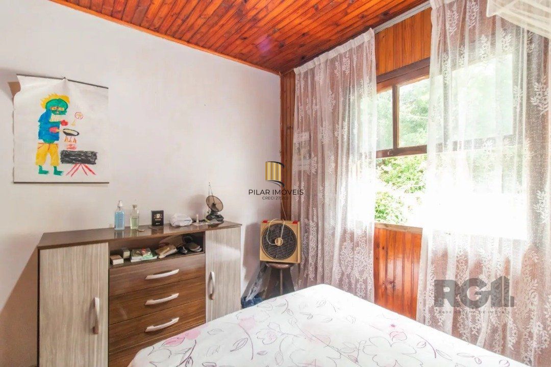 Casa para Venda - 251m², 5 dormitórios, 3 vagas - Nonoai