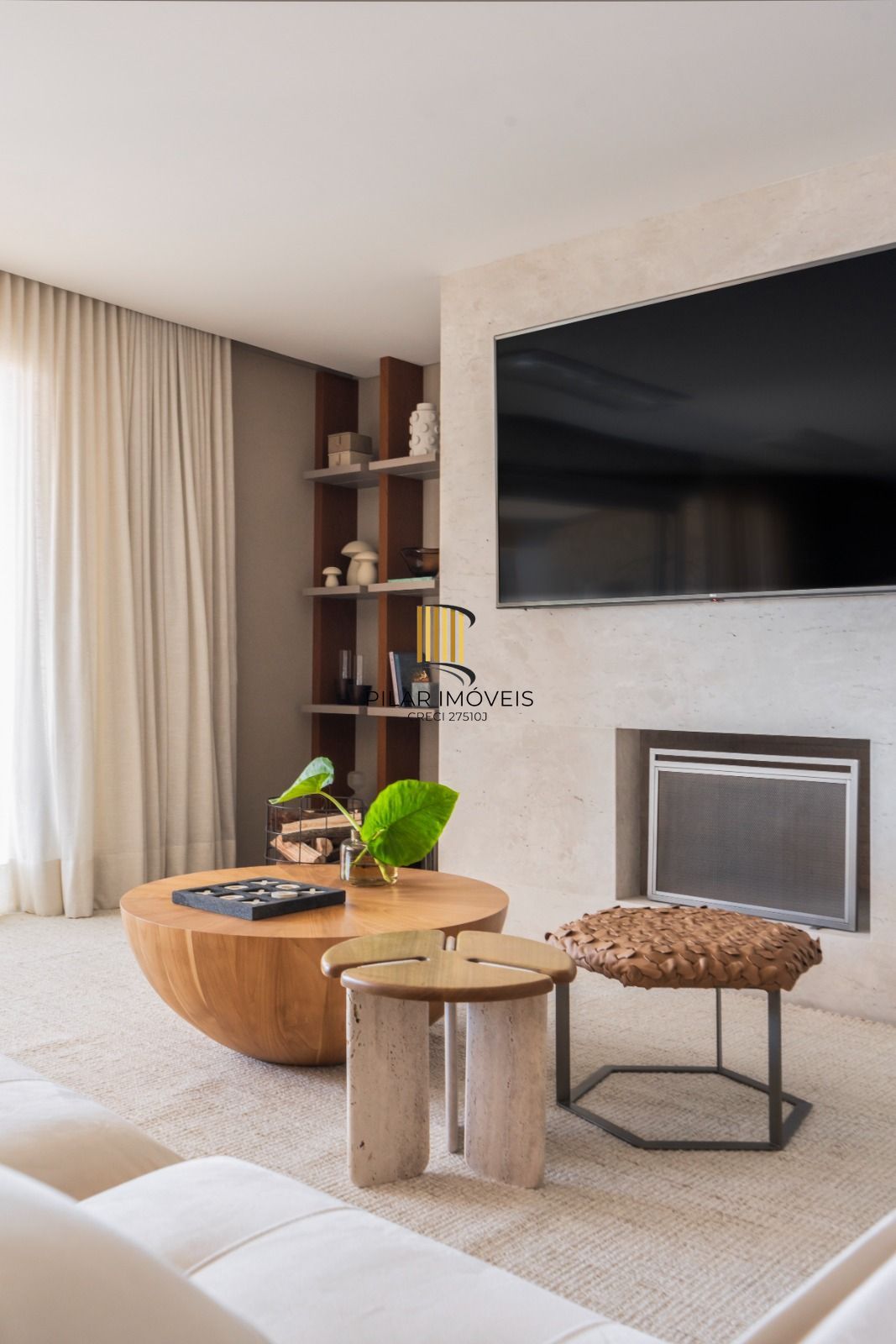 Cobertura para Venda - 483.85m², 3 dormitórios, sendo 3 suites, 4 vagas - Vila Assunção