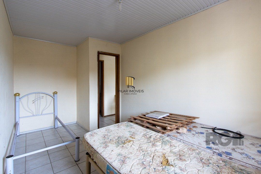 Casa 5 dormitórios no bairro Ipanema