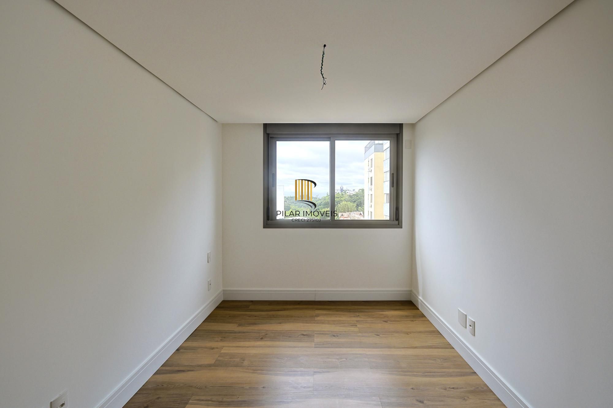 Apartamento com 217m² e 3 dormitórios no bairro Tristeza em PORTO ALEGRE para Comprar