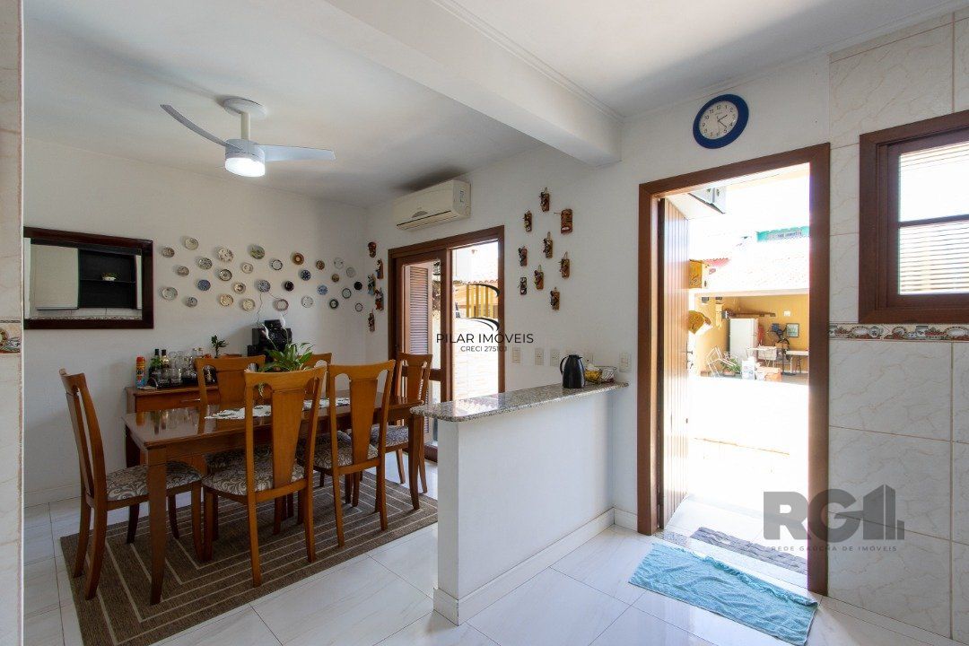 Casa com 3 dormitórios, sendo 1 suíte para venda  no bairro Hípica