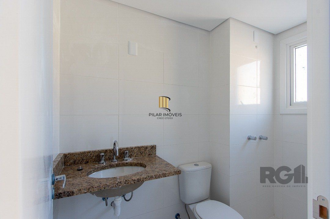 Cobertura para Venda - 214.34m², 3 dormitórios, sendo 3 suites, 2 vagas - Tristeza