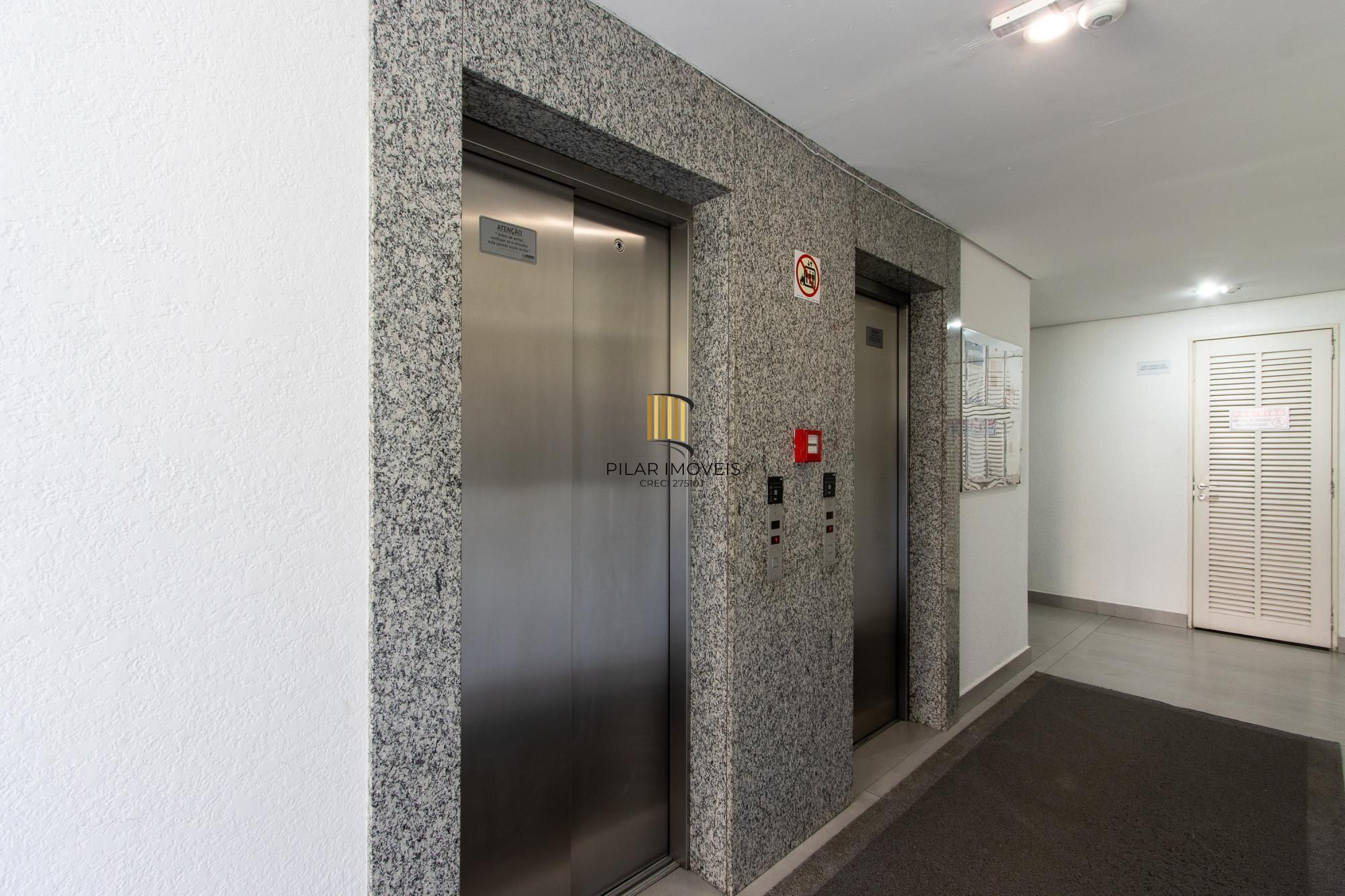 Excelente apartamento de 2 dormitórios na Tristeza- Zona Sul