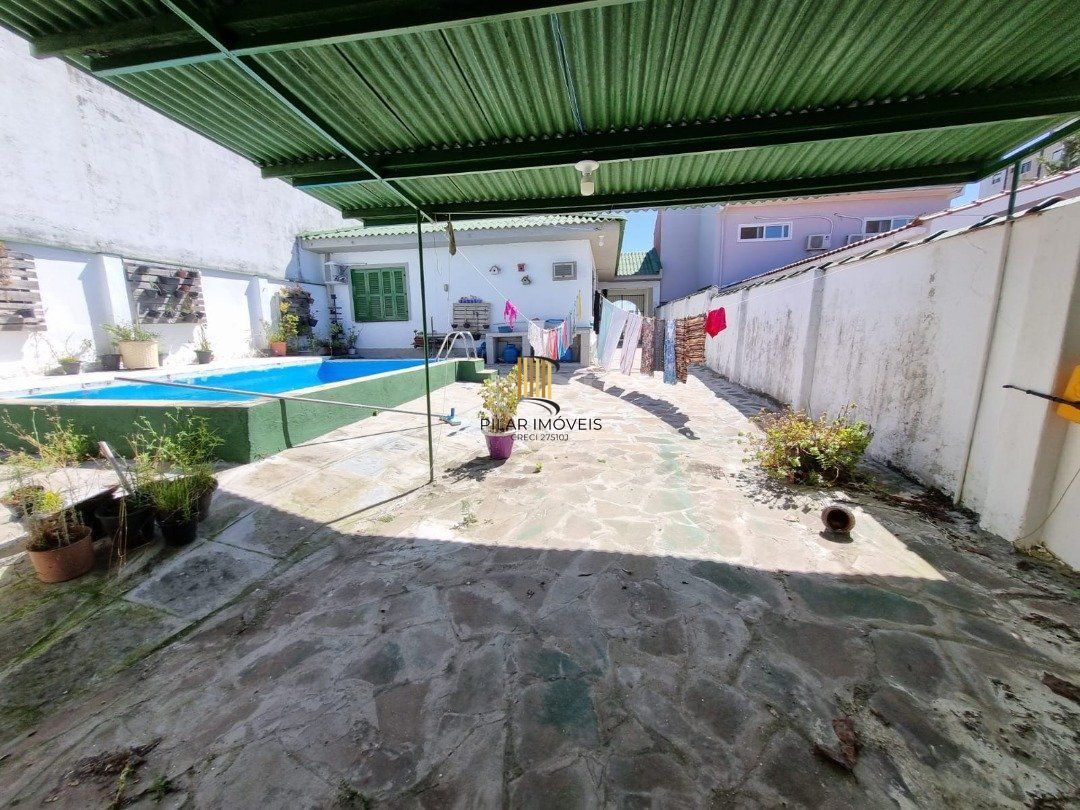 Casa 3 dormitórios no bairro Tristeza