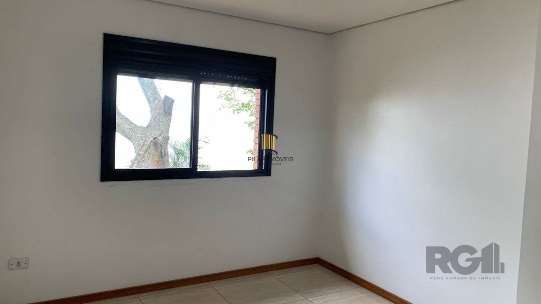 AMPLA CASA COM PRAIA PRIVATIVA NA ZONA SUL DE POA