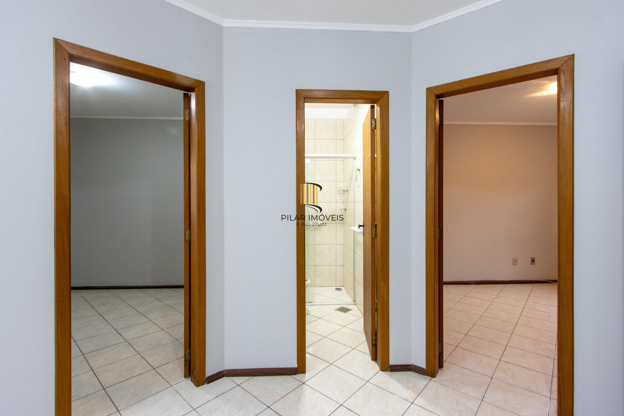 Casa térrea com 2 dormitórios I Bairro Hípica