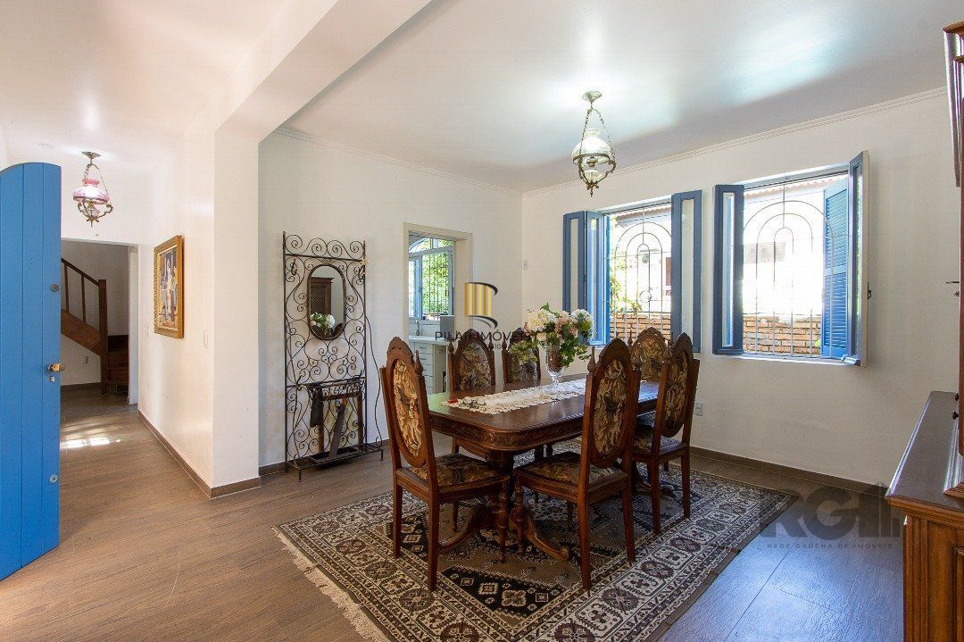 Casa 4 dormitórios no bairro Jardim Isabel