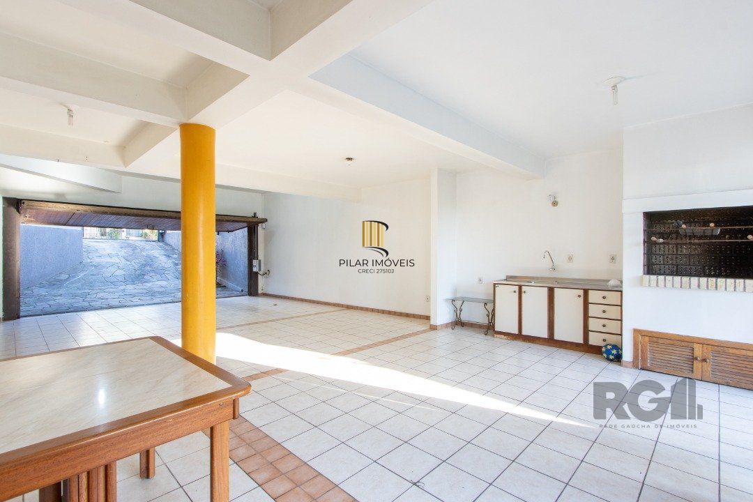 Casa 3 dormitórios no bairro Ipanema