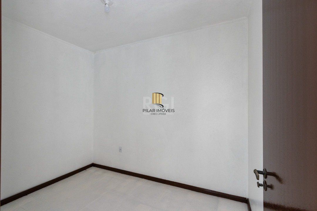 Casa para Venda - 454.7m², 5 dormitórios, sendo 1 suites, 8 vagas - Teresópolis