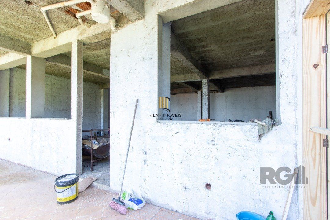 Sobrado novo,  4 quartos (1 suite), 440m² privativos - Bairro Guarujá