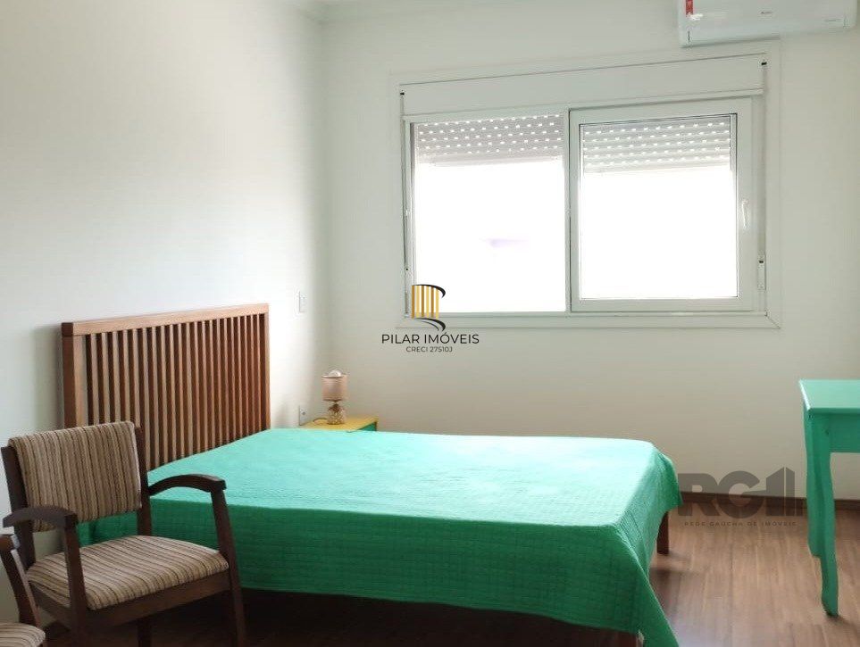 Casa para Venda - 178.4m², 3 dormitórios, sendo 1 suites, 2 vagas - Hípica