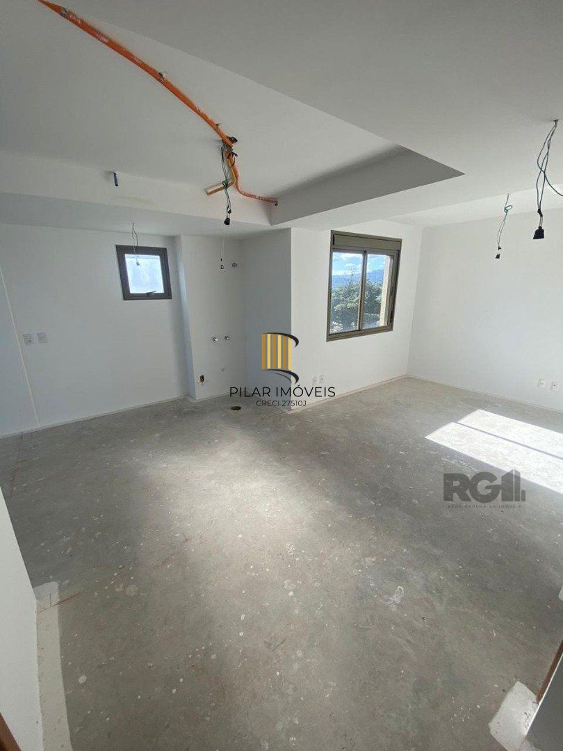 Apartamento 6 dormitórios no bairro Cavalhada