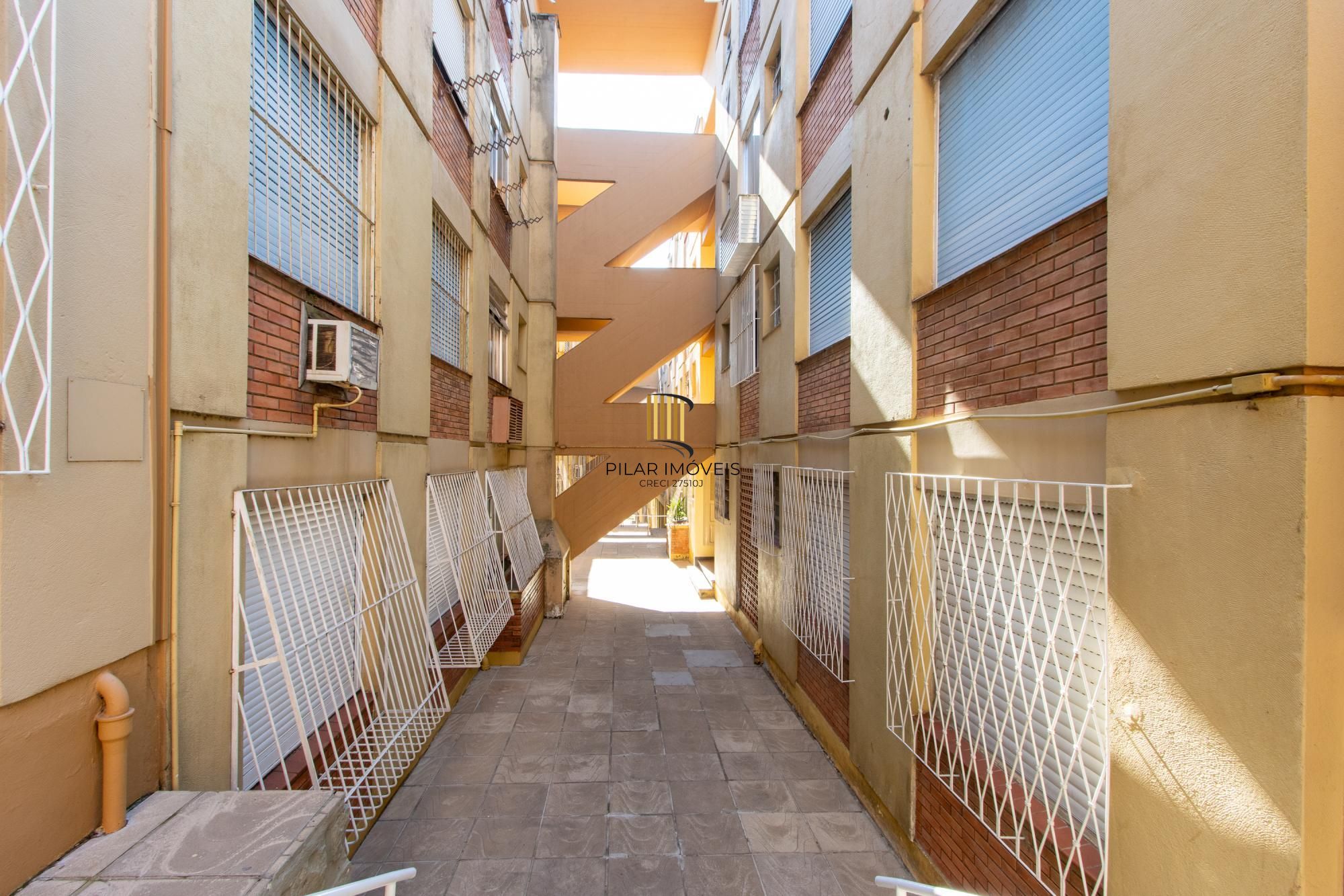 Apartamento para Venda - 76m², 3 dormitórios, Cristal