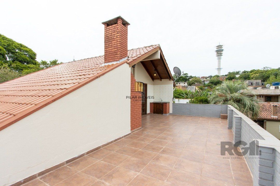 Casa para Venda - 440m², 3 dormitórios, sendo 1 suites, 2 vagas - Santa Tereza