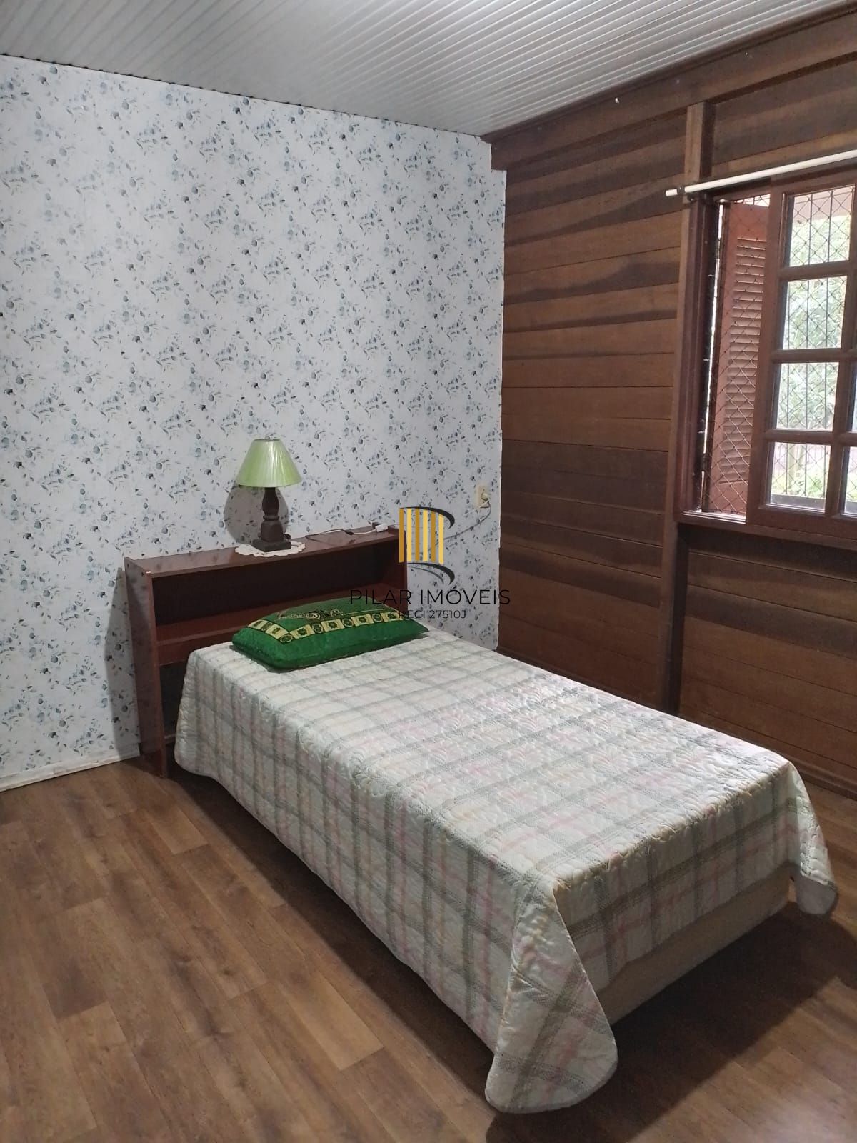 Casa 4 dormitórios no bairro Vila Nova