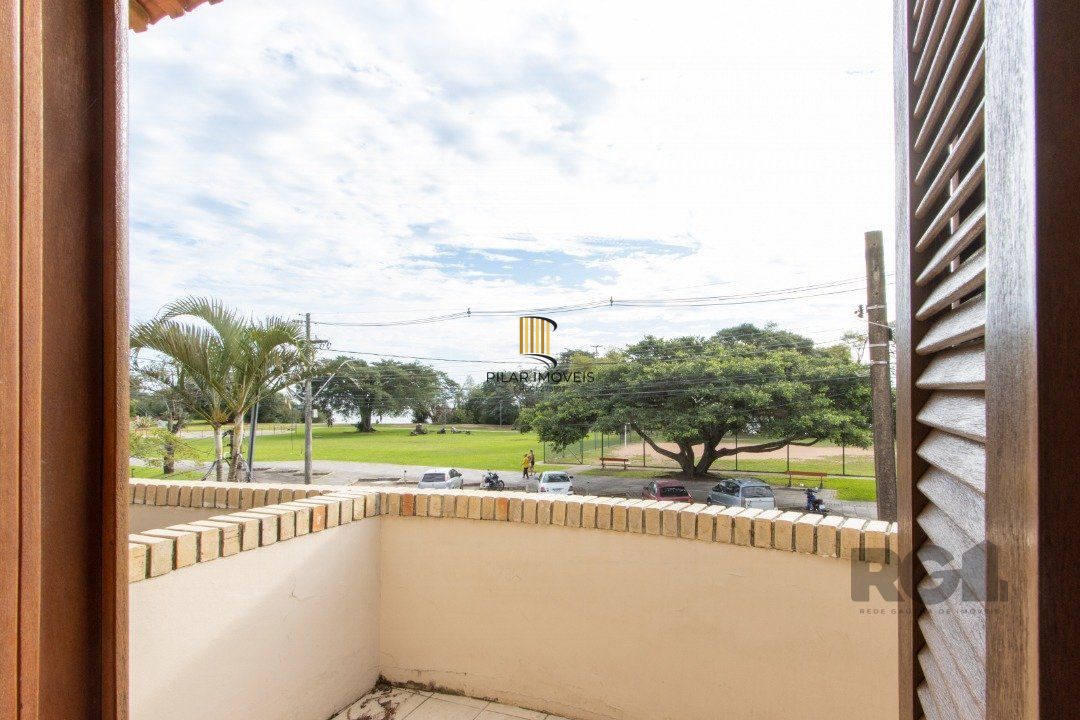 Casa 4 dormitórios no bairro Ipanema
