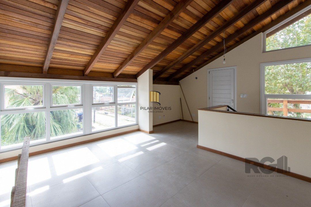 Casa 2 dormitórios no bairro Guarujá
