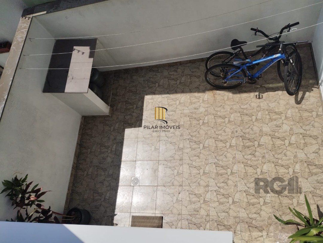 Casa para Venda - 178.4m², 3 dormitórios, sendo 1 suites, 2 vagas - Hípica